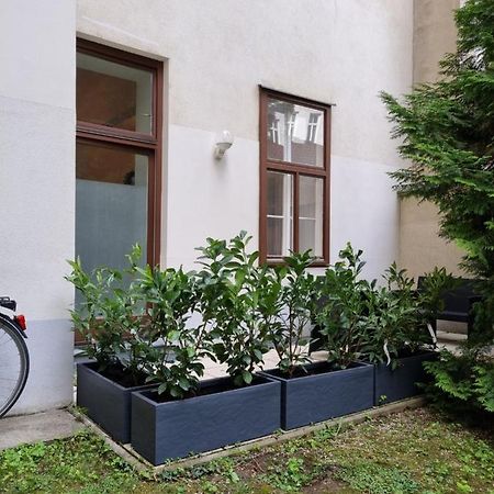 Alpa 2 Zimmer Wohnung In Wien Rochusmarkt Exterior photo