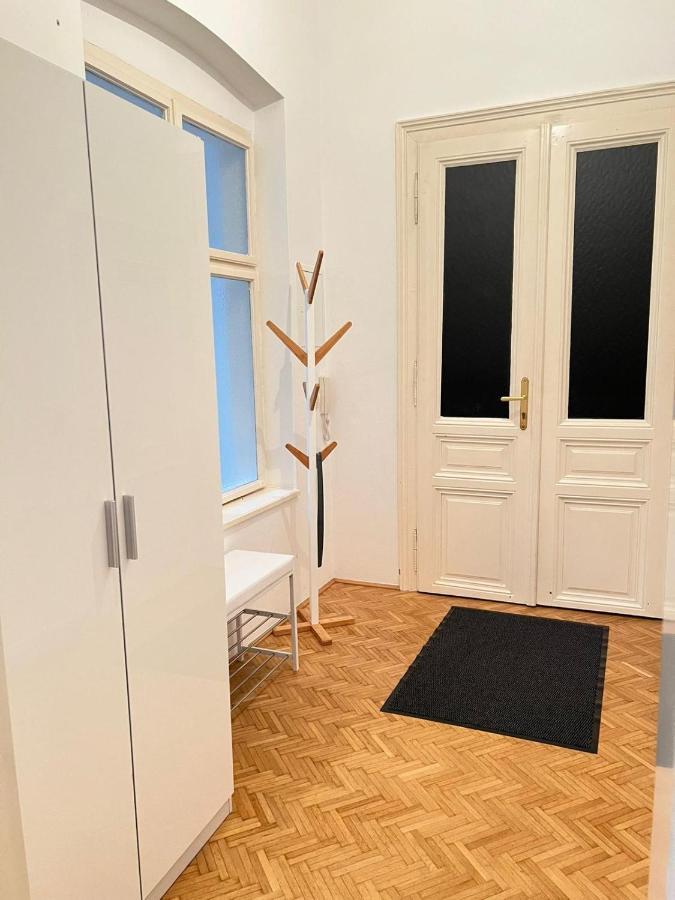 Alpa 2 Zimmer Wohnung In Wien Rochusmarkt Exterior photo