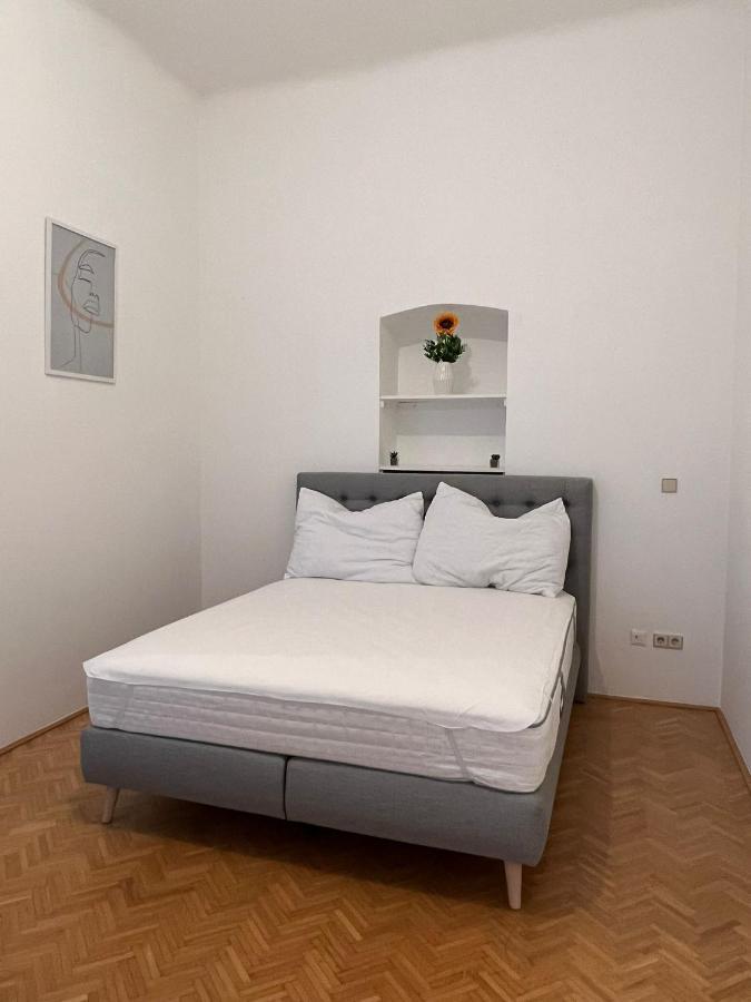 Alpa 2 Zimmer Wohnung In Wien Rochusmarkt Exterior photo